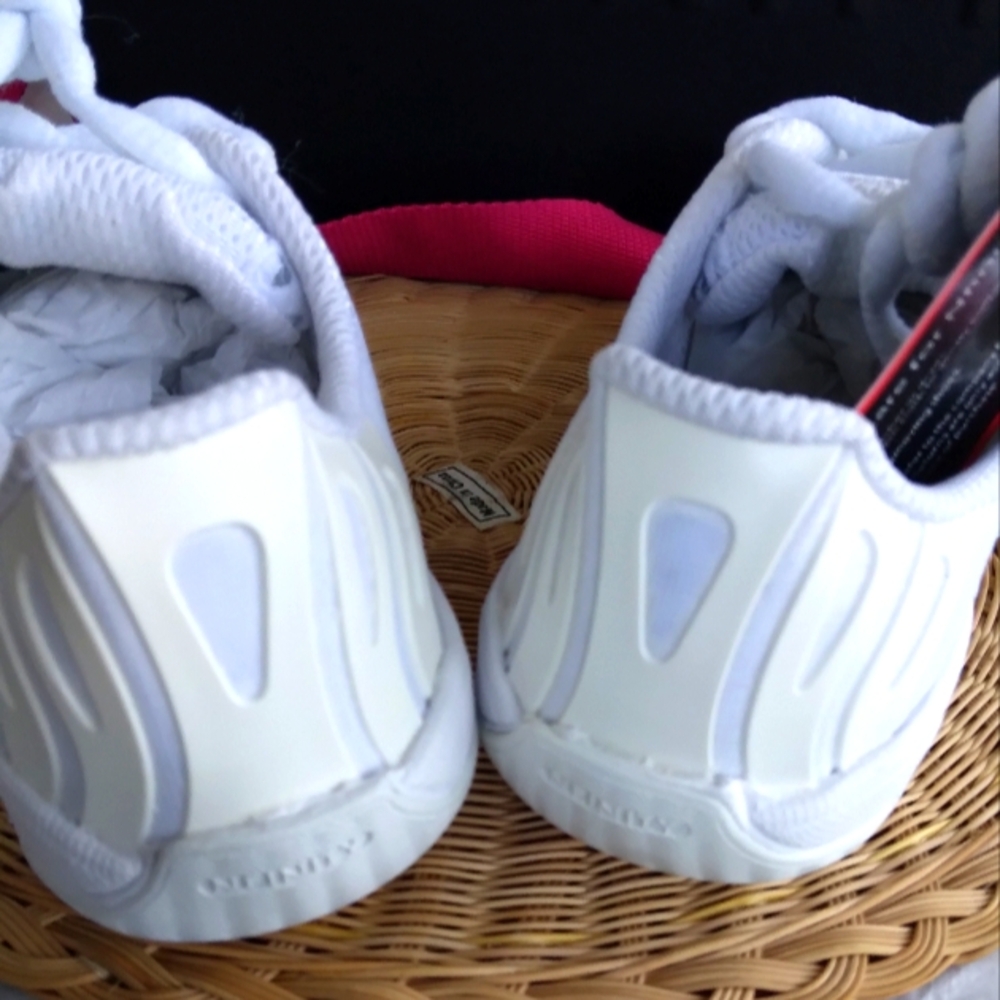 (Size Youth 10)NFINITY CHEER SHOES  (VENGEANCE) 6"1/2L x 2"1/2 W x heel 2"Wide - Picture 3 of 4